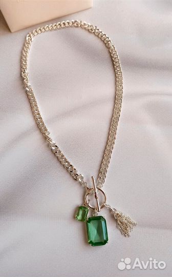 Ralph Lauren новое колье с зелёными подвесками