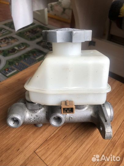 Главный тормозной цилиндр на accent