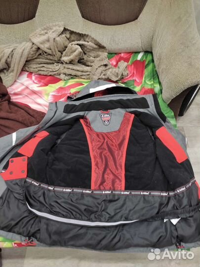 Горнолыжная куртка женская