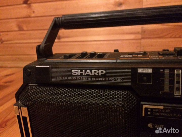 Кассетный магнитофон sharp
