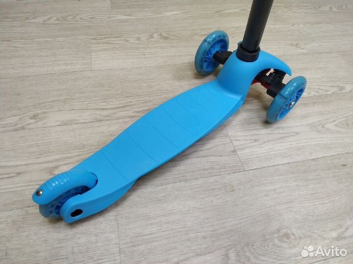Самокат детский мини трехколесный голубой
