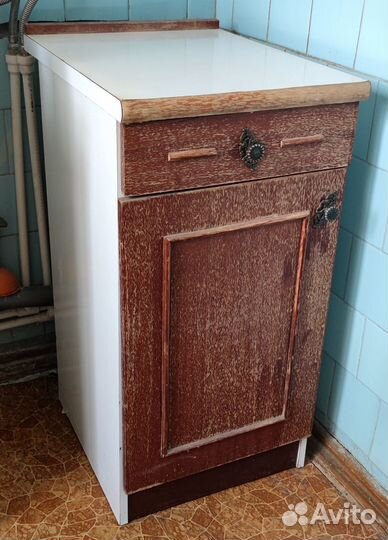 Тумбочка б/у бесплатно