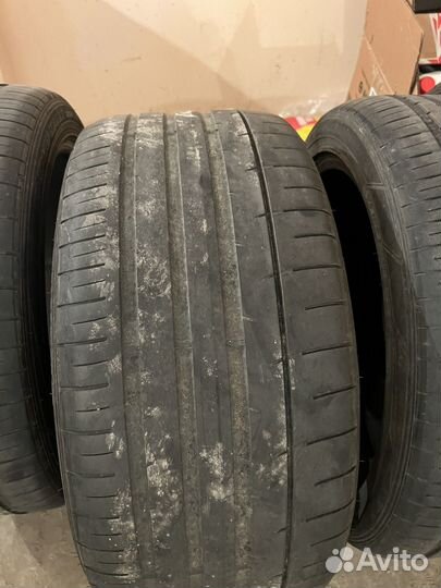 Dunlop SP Sport Maxx 050+ 245/45 R19 и 275/40 R19