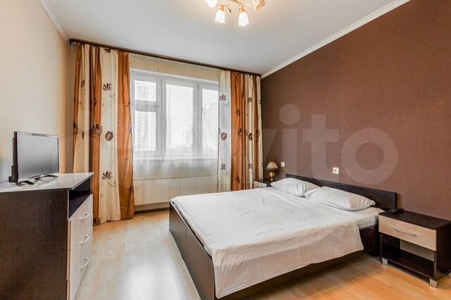 2-к. квартира, 68 м², 3/25 эт.