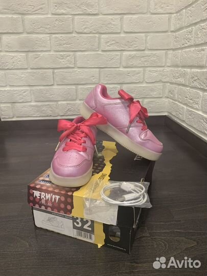 Кроссовки фирмы Termit