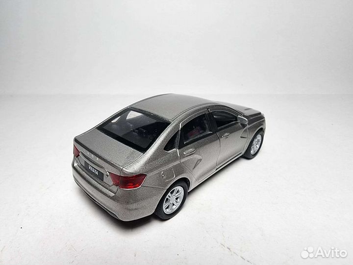 Лада Веста Welly 1:38