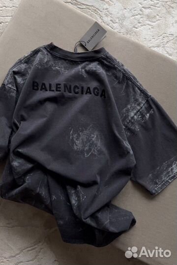 Футболка balenciaga оверсайз