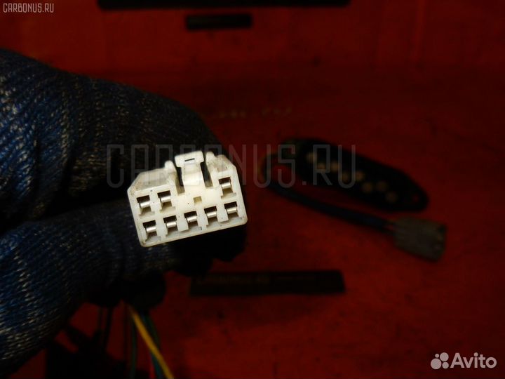 Замок двери задний правый Toyota Estima ACR30W