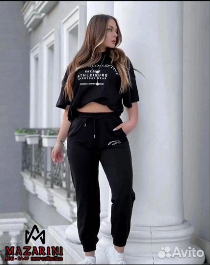 Спортивный костюм женский