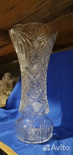 Хрустальная ваза для цветов