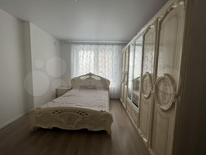 3-к. квартира, 82 м², 14/33 эт.