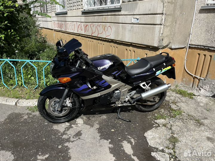 Продам Kawasaki zzr400-2