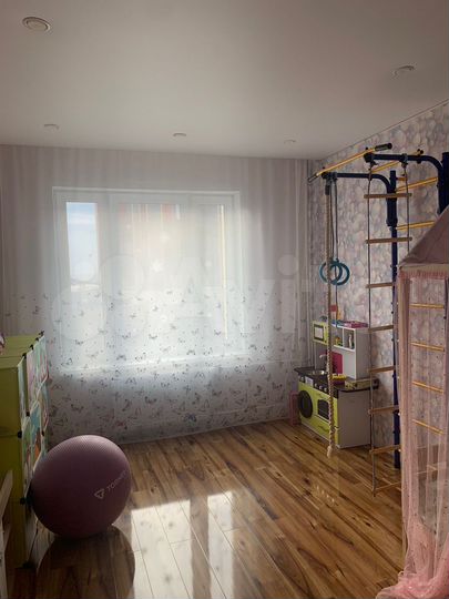 3-к. квартира, 85 м², 8/10 эт.