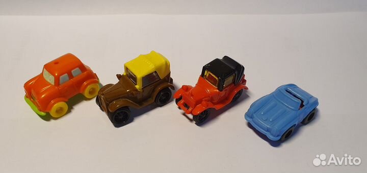 Игрушки из киндер сюрприза машинки