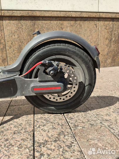 Xiaomi Mi Electric Scooter Pro