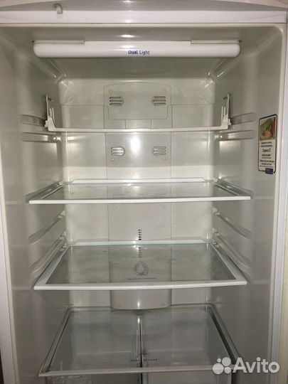 Холодильник 185 см Indesit B18FNF.025