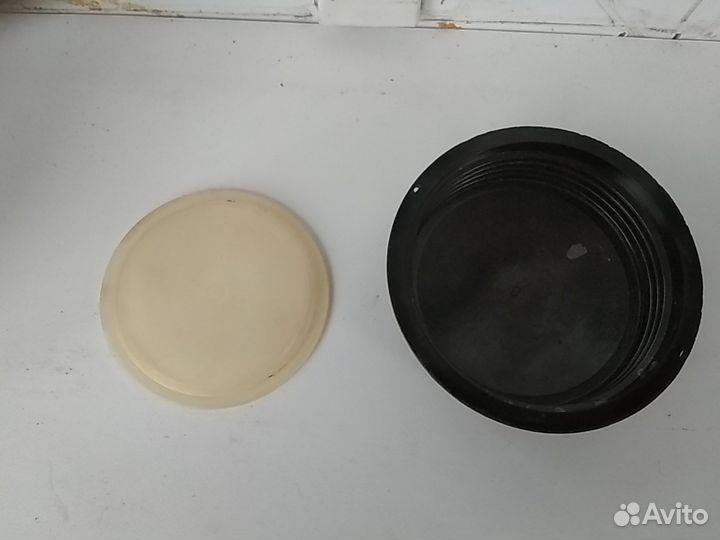 Банка стеклянная с винтовой крышкой