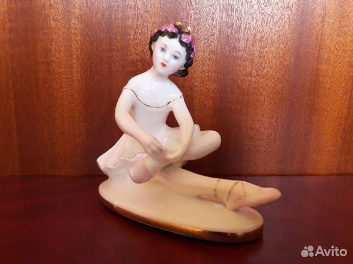 Статуэтка фарфоровая Юная балерина Дашенька, лфз
