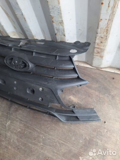 Решетка радиатора на LADA Granta FL бу оригинал