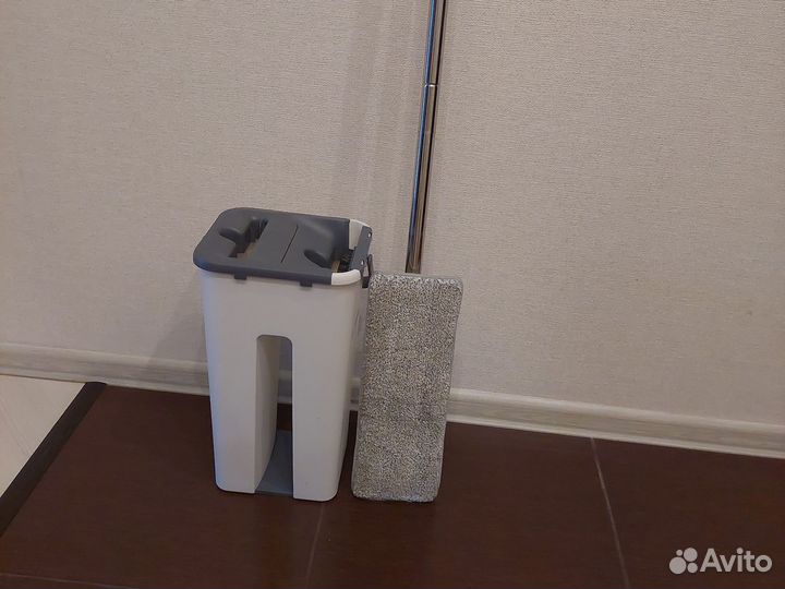 Швабра с отжимом и ведром 8 литров