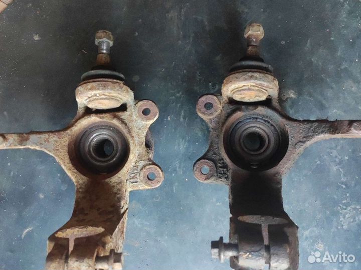 Ступица (кулак, цапфа) Ford Transit (Tourneo) Conn