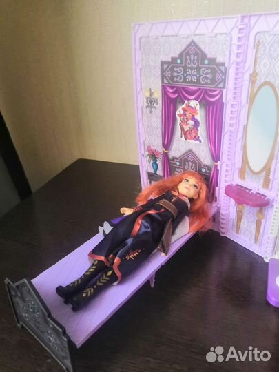 Замок Холодное Сердце и музыкальные куклы