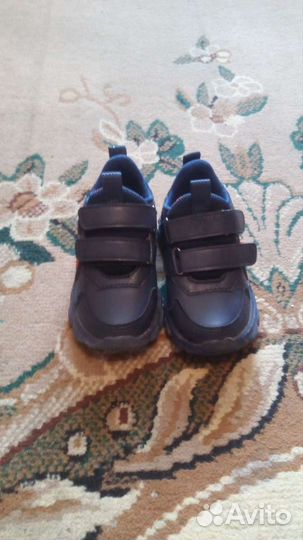 Кроссовки новые