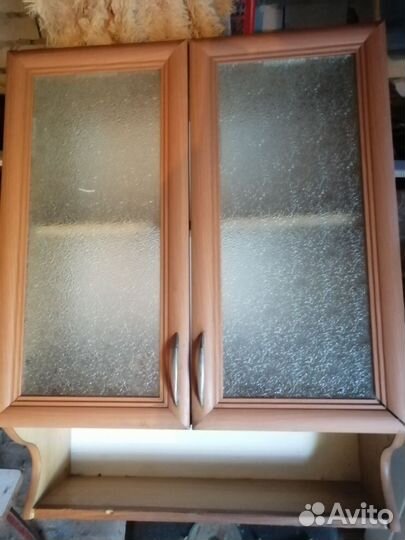 Кухонный навесной шкаф