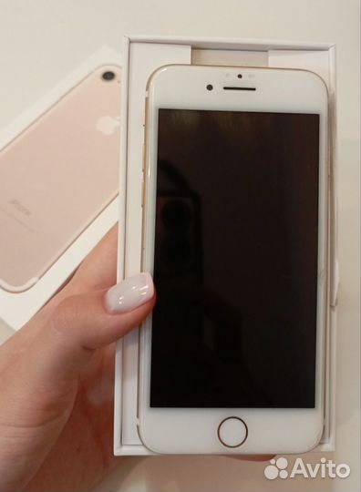 iPhone 7, 32 ГБ