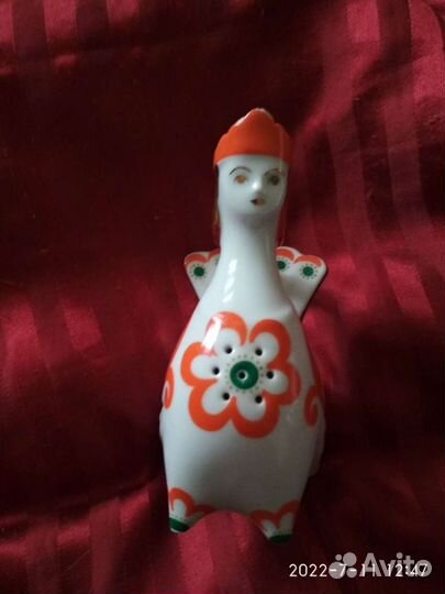 Набор для специй,молочник,сахарницы от