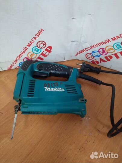 Электро лобзик makita бу 62250