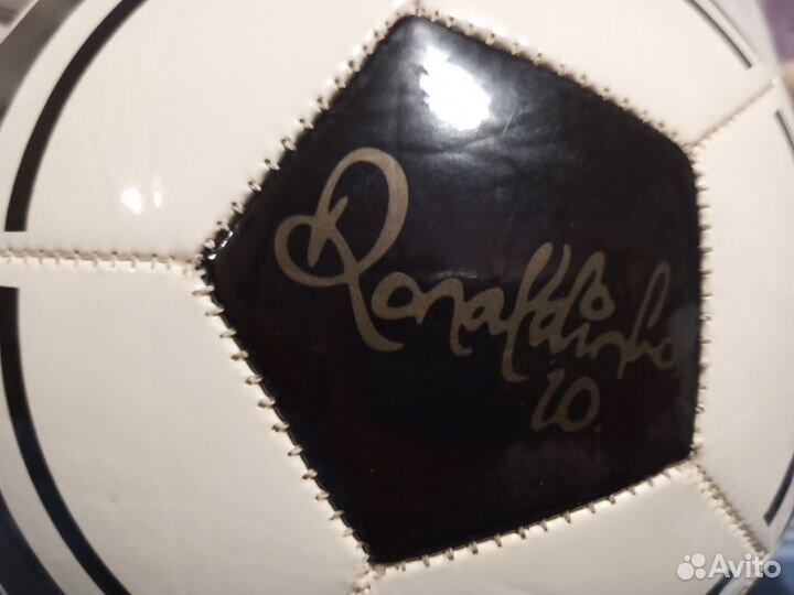 Футбольный мяч