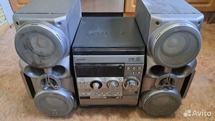 Музыкальный центр Aiwa б/у на запчасти