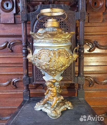 Старинная керосиновая лампа