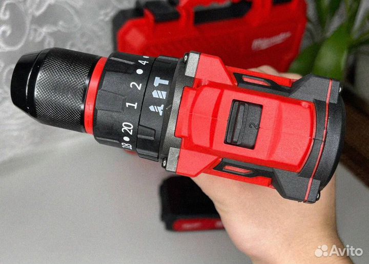 Шуруповерт (Абсолютно новый)