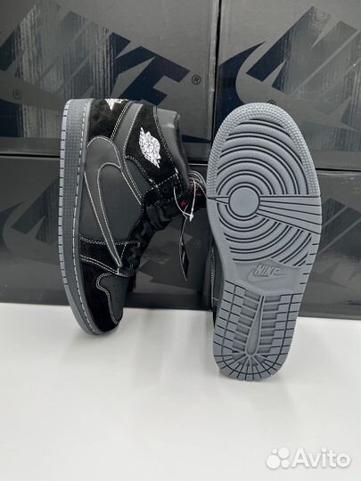 Кроссовки зимние