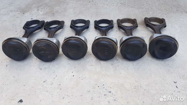 Поршень с шатуном на Audi 3.2 Cala