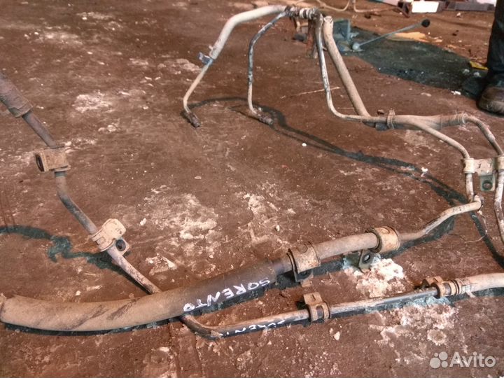 Трубка гур соренто kia Sorento 2002-2009