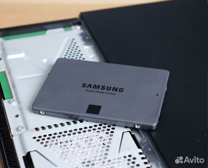 SSD Samsung 870 QVO 1 тб SATA MZ-77Q1T0BW Новый