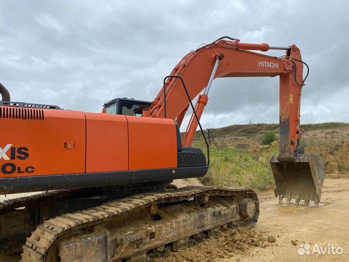 Гусеничный экскаватор Hitachi ZX330LC-5G, 2018