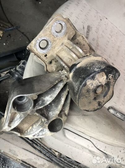 Подушка двс рено сценик