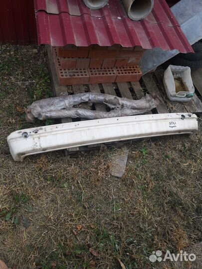 Усилитель бампера е34