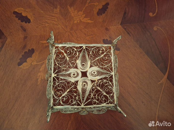 Конфетница, мелочница ажурная металлическая