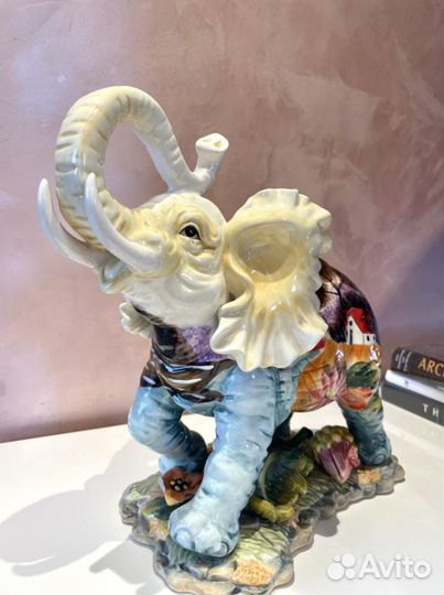 Статуэтка слон
