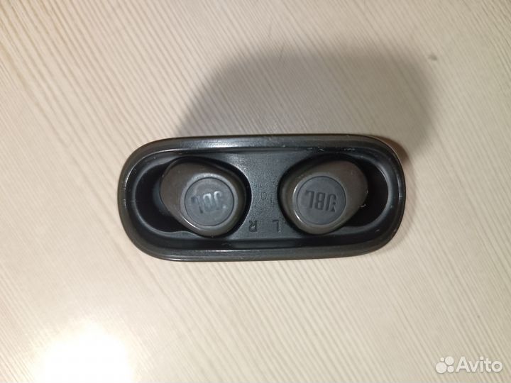 Беспроводные наушники jbl wave 100