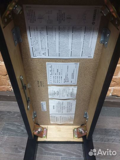 Стул, банккетка для пианино Yamaha