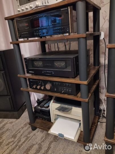 Стойка для аудио аппаратуры