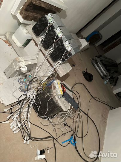 Асик Майнер Bitmain Antminer S19 J Pro 104 Майнинг