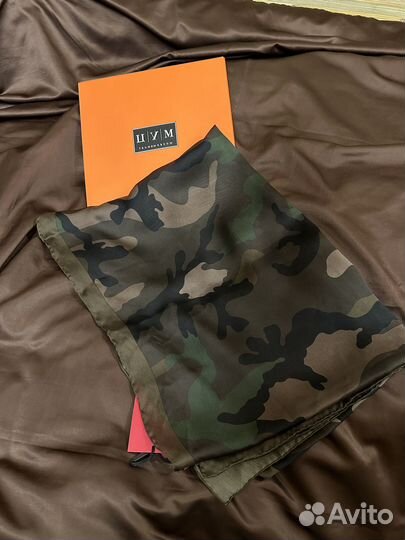 Шелковый платок шарф valentino камуфляж