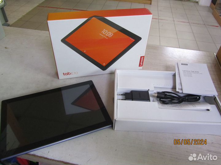 Планшет Lenovo TAB E10 TB-X104L